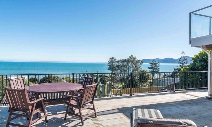 Raumati South Apartment | D&J's Coastal Secret- Massive Views