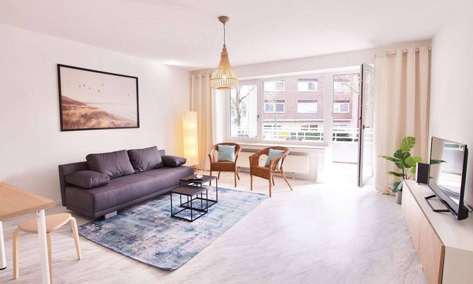 Unterbach Apartment | D02 Helle und Freundliche Ferienwohnung für Drei in Düsseldorf mit Gratis W-lan und Waschmaschine