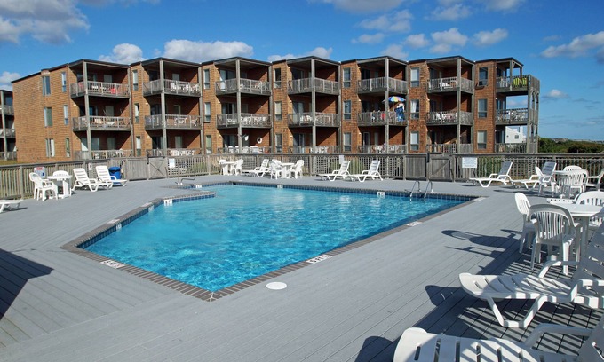 Duck Condo | D109- Oceanfront Condo, 2 bedrooms, 2 baths, Community Pool, and Tennis!