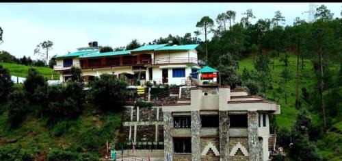 Artola Hotel | Daaruka vane eco resort