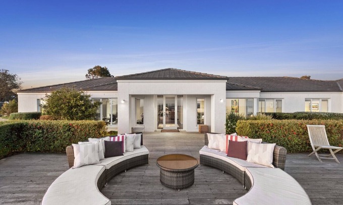 Point Lonsdale Villa | Dadirri Estate at The Nest- Spa, Sleeping 10