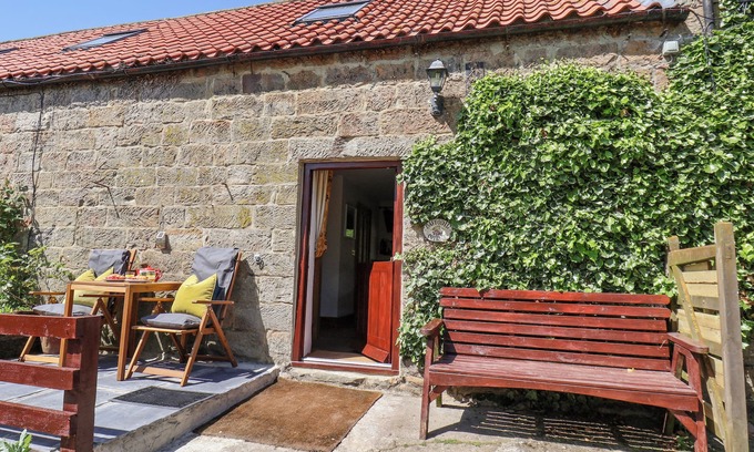Great Fryup Dale Cottage | DAFFODIL COTTAGE, pet friendly, character holiday cottage in Danby