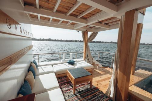 Aswan Boat Rental | Dahabiya Nile Sailing-Safiya-Aswan to Luxor-every Friday-4 days-3 nights