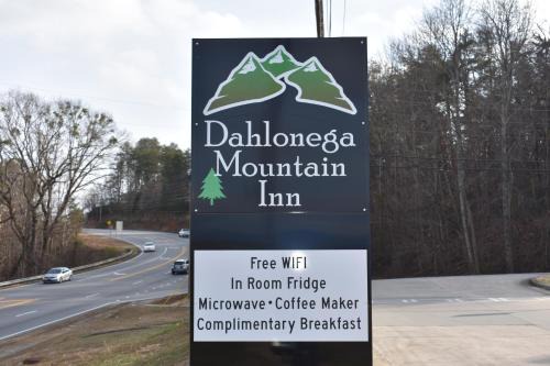 Dahlonega Hotel | Dahlonega Mountain Inn