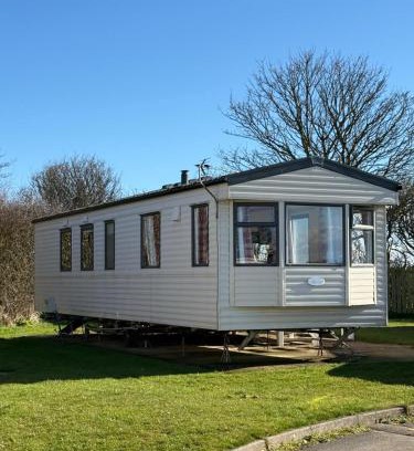 Withernsea House | Daisy Lodge Lilac Grove 3