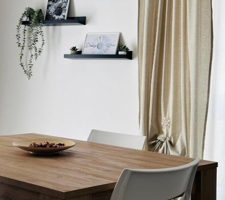 Bernalda Apartment | Daisy White