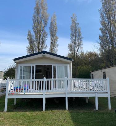 Colchester Apartment | DaisyChain Getaways The perfect place to Stay Play and Getaway