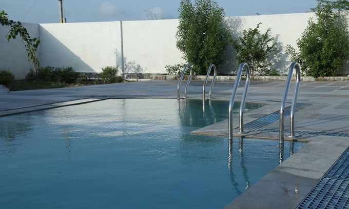 Dwarka Hotel | Daksh The Madhuvan Suites Dwarka