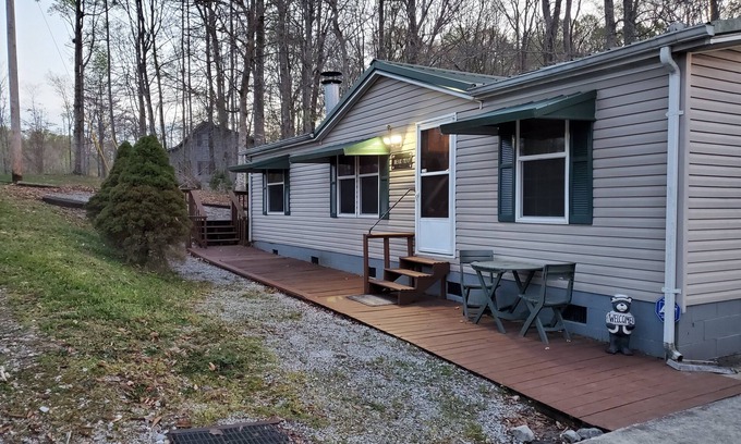 Byrdstown House | Dale Hollow Lake getaway tucked in the woods, one minute from the lake!