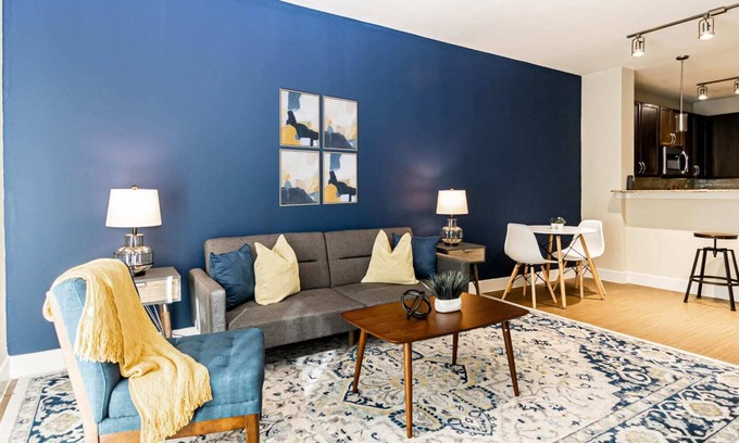 Park Central Apartment | DallasHaus Near Galleria/Medical City