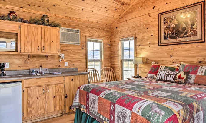 Livingston Cabin | Damselfly Cabin (Cabin #5)