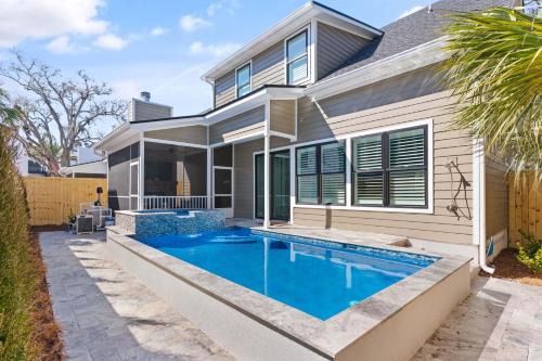 King City House | Dancing In The Moonlight - 108 Gould Street