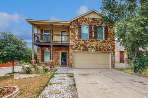 West San Antonio House | Dancing Wolf