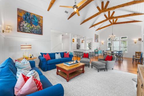 Cottage District House | Dandelion