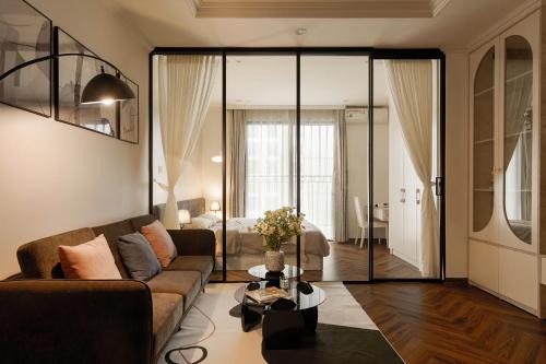 Hai Ba Trung Apartment | Dani Apartment - Vinhomes Times City - Hà Nội