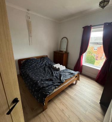 Ault Hucknall Apartment | Daniel’s Semi Rural Retreat
