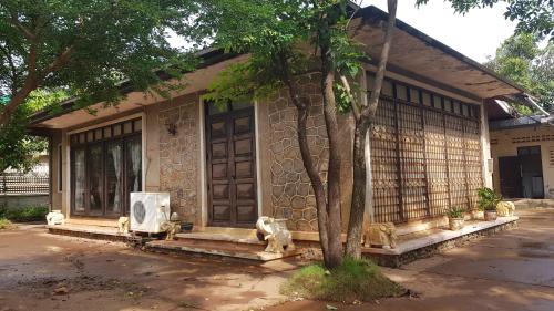 Savannakhet House | Danoopa homestay