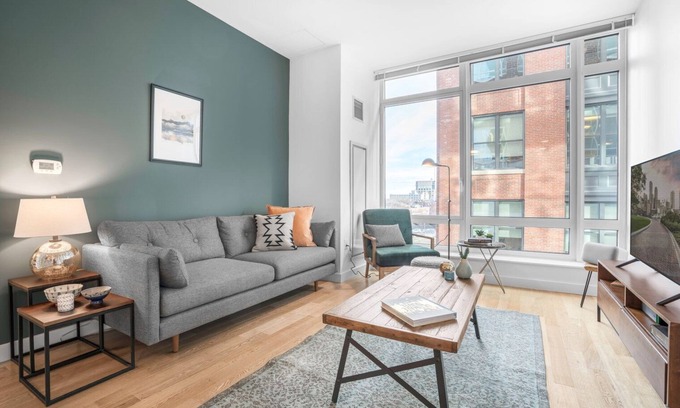 Back Bay East Apartment | Dapper Back Bay 1BR, w/Gym, walk to Newbury St.