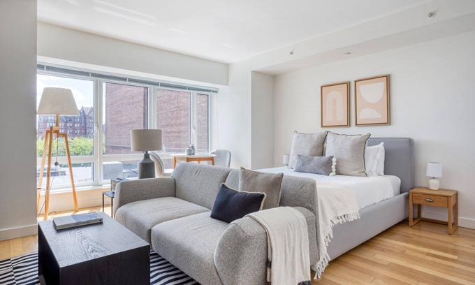 Back Bay East Apartment | Dapper Back Bay Studio, w/Gym, walk to Newbury St. by Blueground