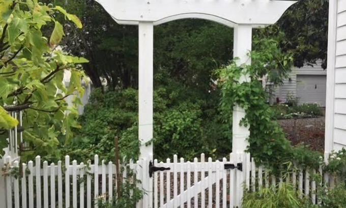 Morehead City Cottage | Darling Cottage Nestled In Our Garden!
