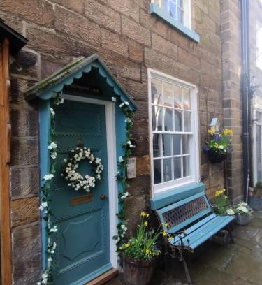 Robin Hood's Bay House | Darnholm Cottage