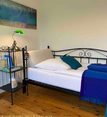 Husum House | Das Blaue Haus
