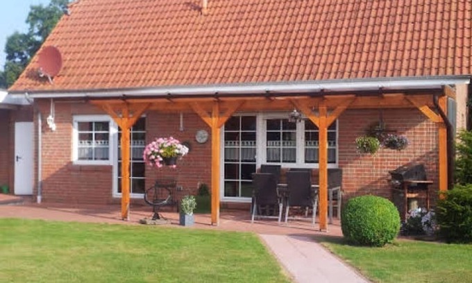 Marienhafe House | Dat Steenhus - Pets welcome