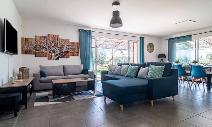 Aups House | Dathona - Charmante maison avec piscine est jardin