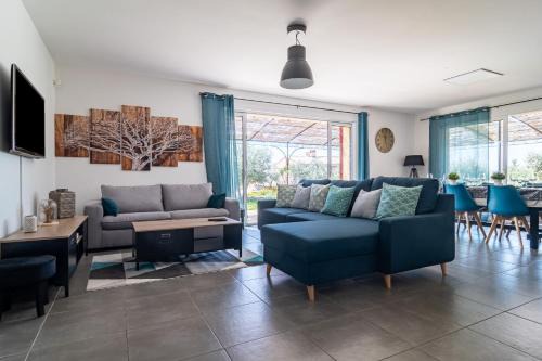 Aups House | Dathona - Charmante maison avec piscine est jardin