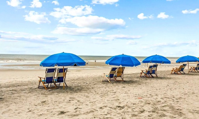 The Dunes Condo | Davis Dunes 2BR Beachfront on Shore Drive w/Stunning Views, Pools & Golf!