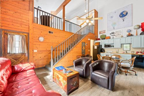 Table Rock House | Day Dreamer Cabin