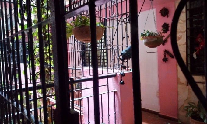 Old Havana Hotel | Dayami mas Alberto HABANA VIEJA