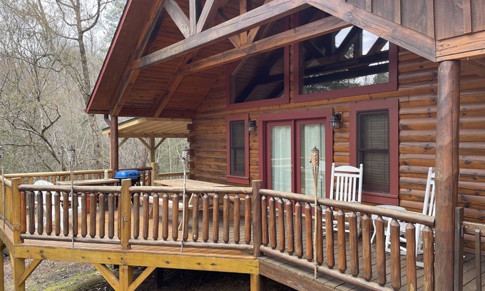 Murphy Cabin | DAYBREAK LOG GETAWAY - NEW HOT TUB!
