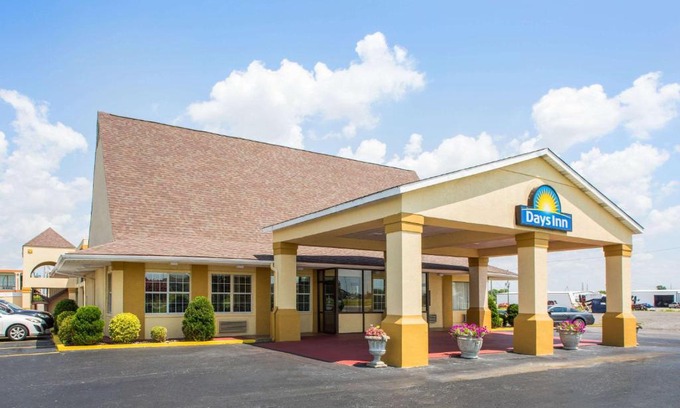 Blytheville Hotel | Days Inn by Wyndham Blytheville