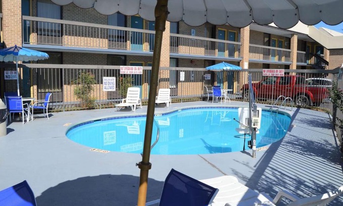 Easley Hotel | Days Inn by Wyndham Easley West Of Greenville/Clemson Area