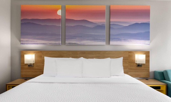 Harrisonburg Hotel | Days Inn by Wyndham Harrisonburg