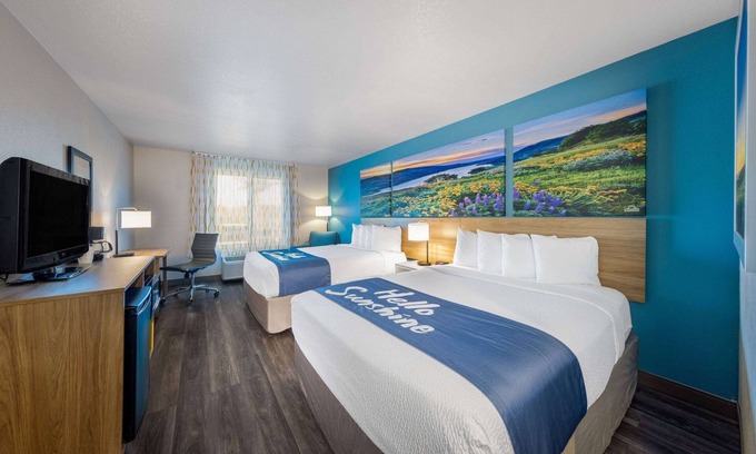 Lathrop Hotel | Days Inn by Wyndham Lathrop