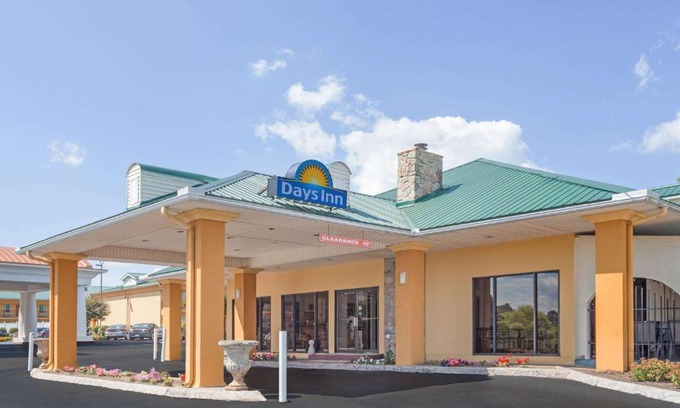 Lenoir City Hotel | Days Inn by Wyndham Lenoir City