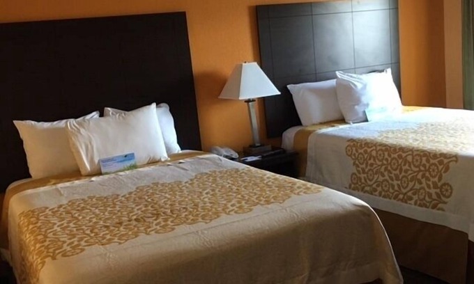 West Glens Falls Hotel | Days Inn by Wyndham Queensbury/Lake George