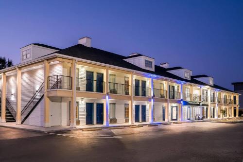 Simpsonville Hotel | Days Inn by Wyndham Simpsonville