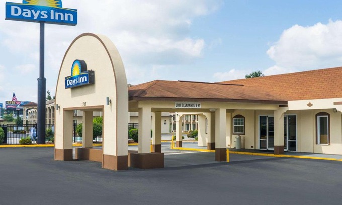 Statesville Hotel | Days Inn by Wyndham Statesville