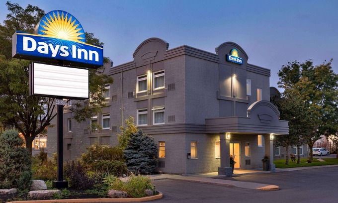 Northeast Mississauga Hotel | Days Inn by Wyndham Toronto West Mississauga