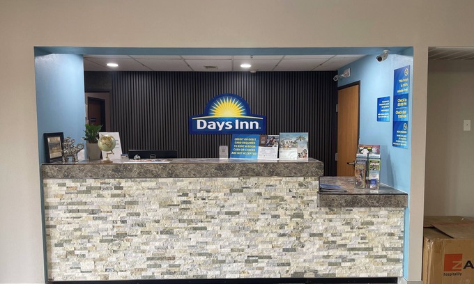 Jefferson City Hotel | Days Inn by Wyndham Jefferson City
