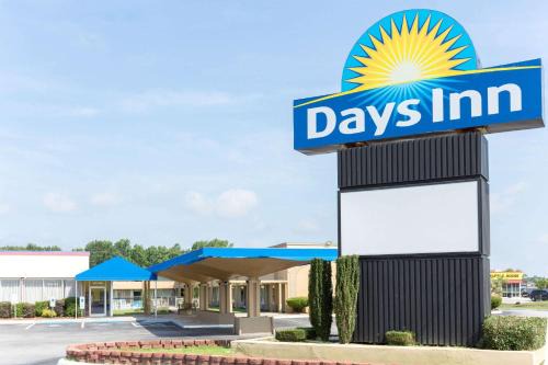 Washington Hotel | Days Inn by Wyndham Washington
