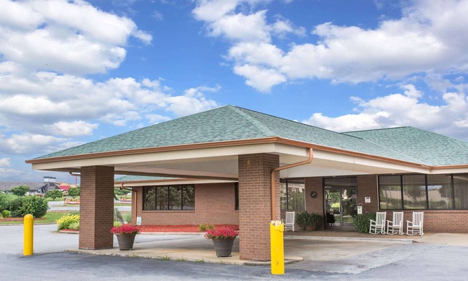 Wilkesboro Hotel | Days Inn by Wyndham Wilkesboro