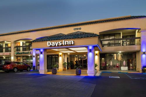 Artesia Hotel | Days Inn & Suites by Wyndham Artesia