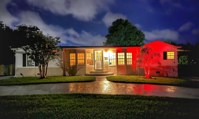 Allandale House | Daytona Beach - Cozy Vacation Home with Saltwater Pool