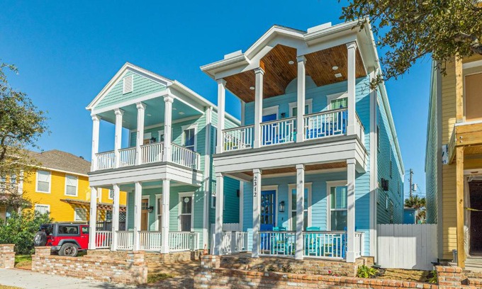 Galveston House | De Galvez to Paradise