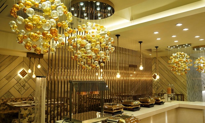 Surat Hotel | DE GLANCE HOTEL