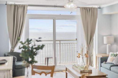 Myrtle Beach Apartment | Deal! Oceanview Paradise Pools HotTubs